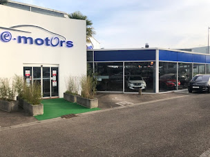 Photo n°36 de E-MOTORS PARIS à Buchelay (Vendeur de voitures d'occasion)