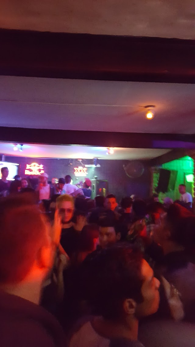 GQ Bar