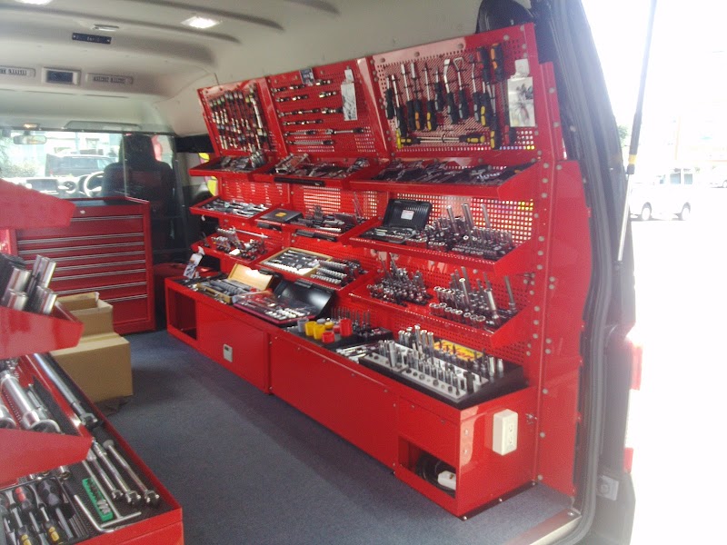 ツール・カンパニー ストレート 東大阪店