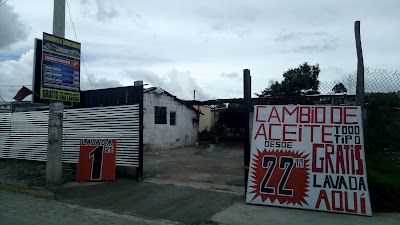Photos of LAVADORA Y LUBRICADORA RAPIDOS Y BRILLOSOS