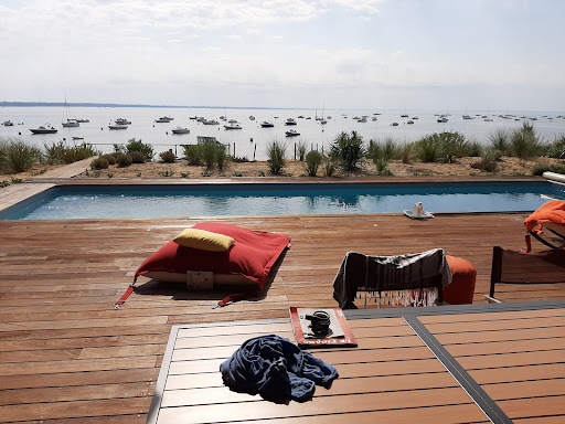 Photo de FM PISCINES à Bordeaux (33000;33100;33200;33300;33800)