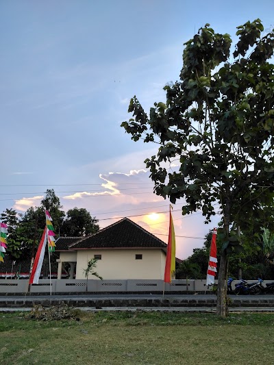 Photos of patung sapi dan gapura desa jatisari sapen