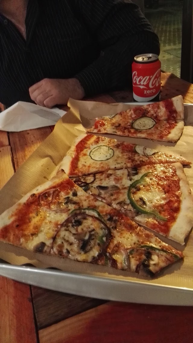 Pizzeria La Urbana