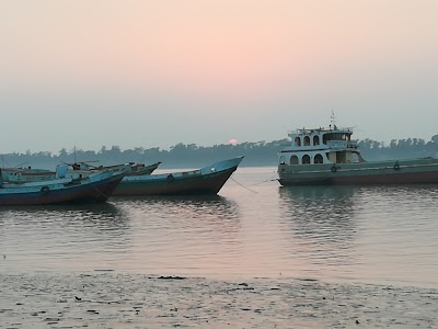 Photos of Amol Baroy Stor's