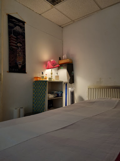 Zen Shiatsu Therapy Massage