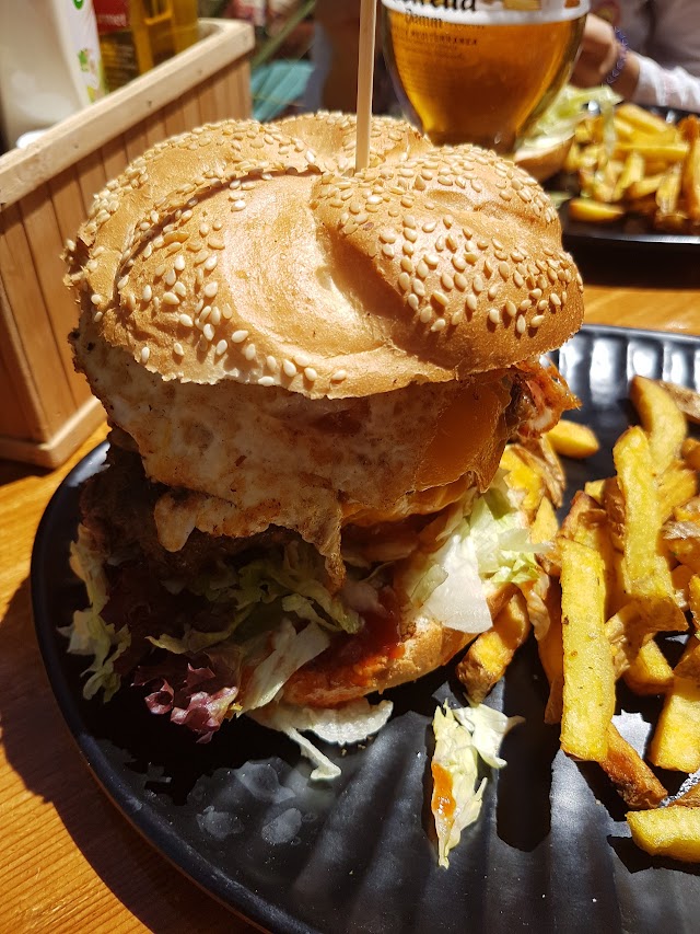 Restaurante & Chill Out - On The Beach Ibiza