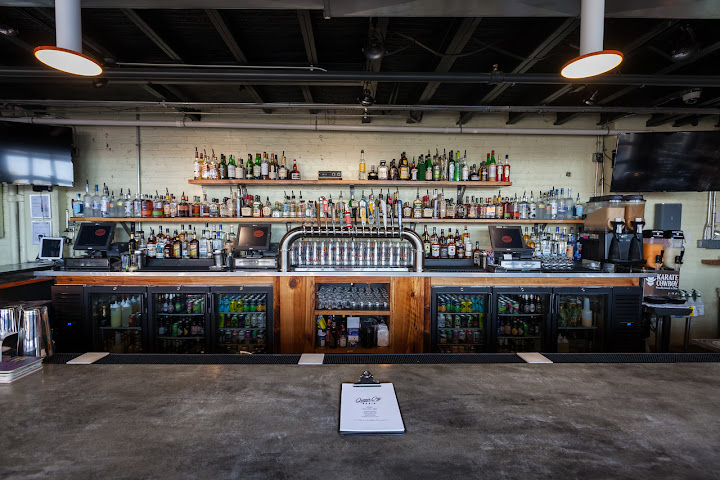 Queen City Radio by null