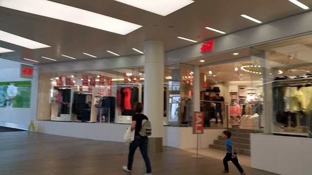 H&M