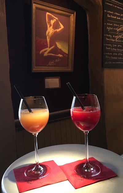 bar