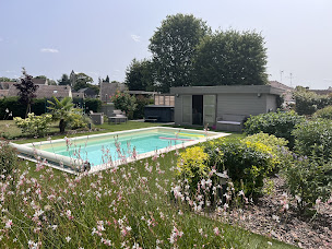 Photo n°4 de Agence Piscines & Spas 60/02 à Villers-Cotterêts (Magasin de matériel pour piscines)