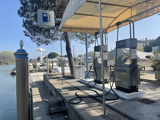Distributore nautico
