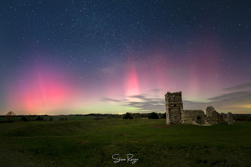 Knowlton Church and Earthworks - Thumbnail