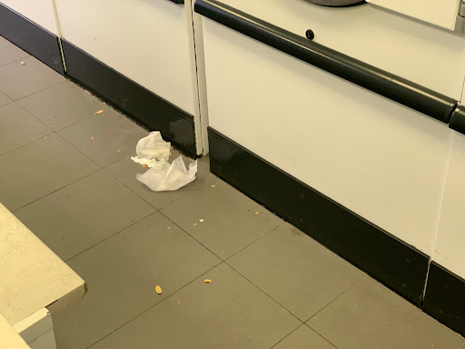 Southgate Laundrette - Thumbnail