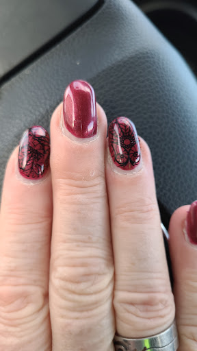 PRETTYMAKER NAILS - Visual