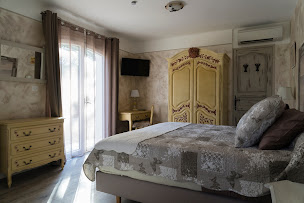 Photo n°18 de HOTES'ANTIC PROVENCE à Lorgues (Chambre d'hôtes)