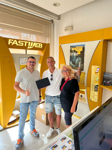 Negozio Windtre Fastweb SKY Vodafone Legnano✨ - Thumbnail