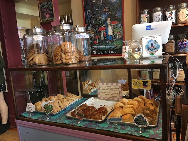 Alice's Tea Cup - Chapter II