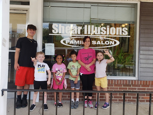 Shear Illusions Unisex Salon - Thumbnail