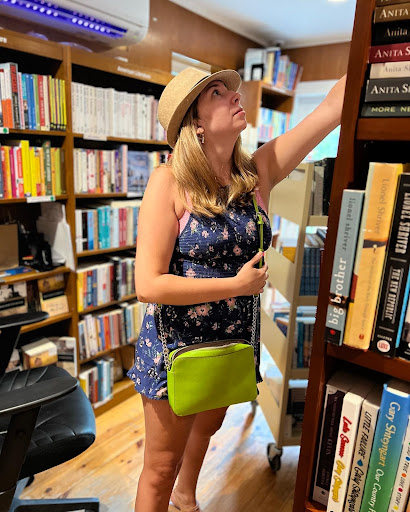 Gene's Books - Thumbnail