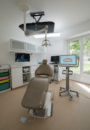 Photo n°12 de Dr Adeline POURKIER Orthodontie à Lesparre-Médoc à Lesparre-Médoc (Orthodontiste)