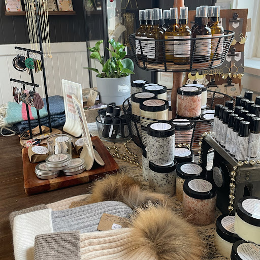 Locale Beauty Logo