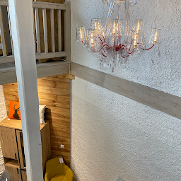 Photo n°15 de Aravis Meubles à Demi-Quartier (Magasin de meubles)