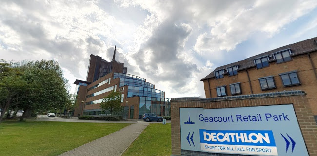 Reviews of Seacourt Tower Retail Park in Oxford - Shopping mall