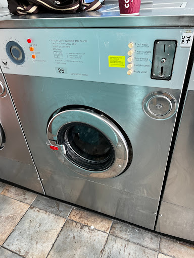 Bubbles Windsor Launderette - Thumbnail