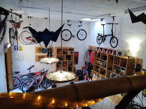 La Cletería Bike Cafe & Tea House 3