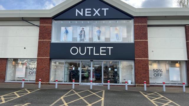 Next Outlet photo 3