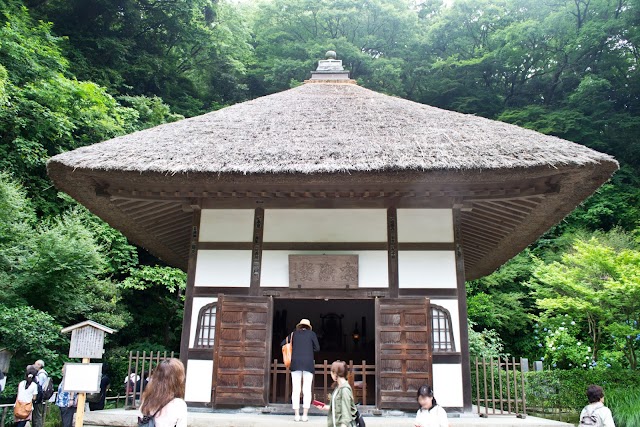 Meigetsu-in Temple