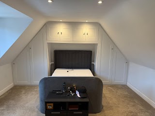 B Bespoke Wardrobes