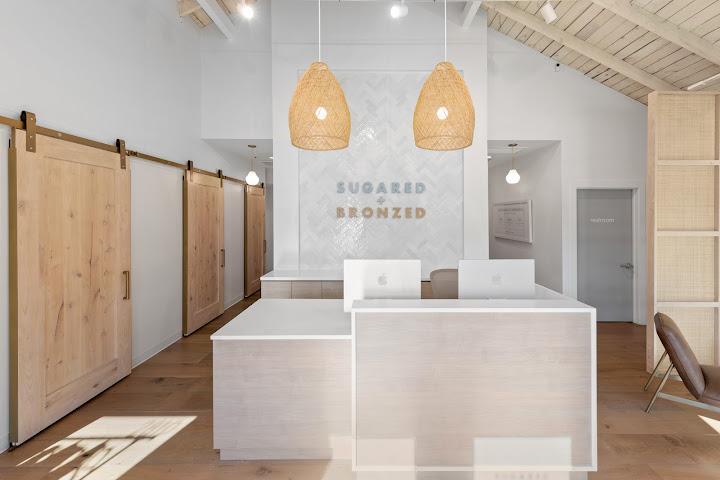 SUGARED + BRONZED (Upper East Side) by null