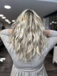 Photo n°5 de Chill Coloriste Créateur à Le Mesnil-Esnard (Salon de coiffure)