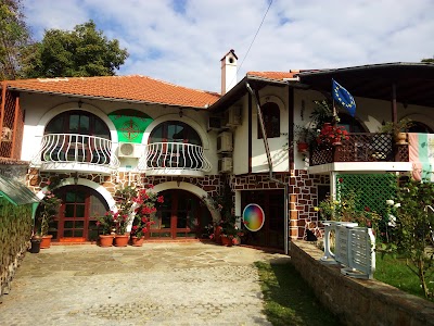 Photos of Hubavata Kushta (Sasho Mirchev)