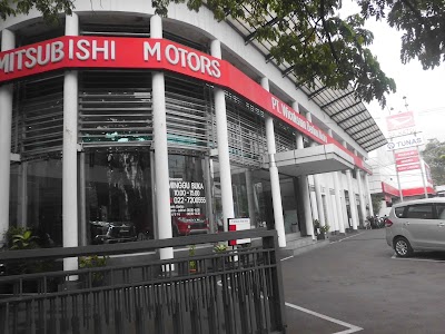 Photos of Mitsubishi Surya Putra Sarana Bandung