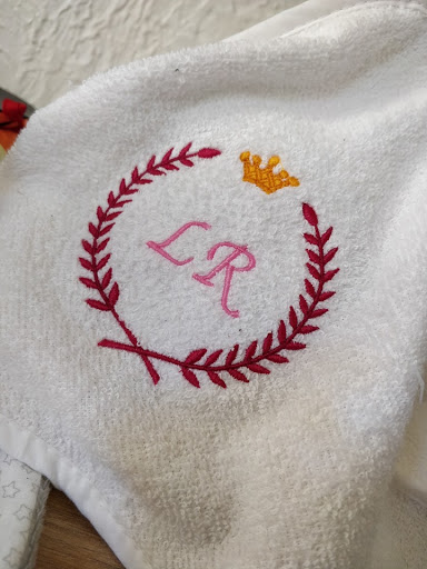 Nellie's Stitches