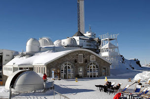 Photo n°1 de Location Vacances / Cure DARRACQ & CALMETTES Bagnères de bigorre. à Asté (Agence de location de maisons de vacances)