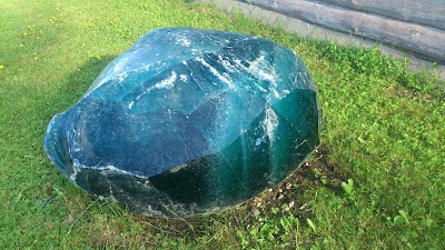 Photos of J&auml;rvakandi Glass Museum
