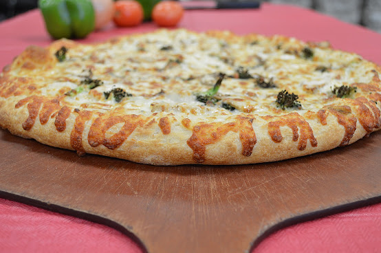 Milano's Pizza by null