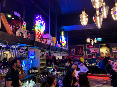 Hollywood Café