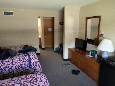 Photos of Commodores Inn