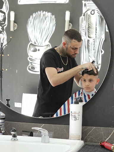 Rolly’s Barber Shop - Thumbnail