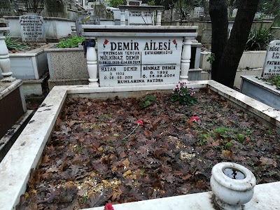 Up Dudullu Cemetery