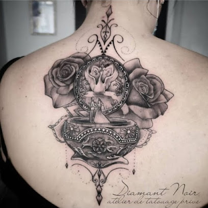 Diamant Noir Tatouage - atelier de tatouage privé
