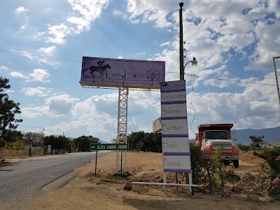 Photos of Los Laureles