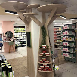 Photo n°12 de Pharmacie Neyret - Elsie Santé Place Bellevue à Saint-Étienne (Magasin de vitamines et compléments alimentaires)