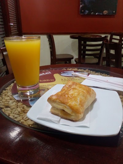 Photos of kaldivia caf&eacute;