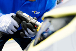 Photo n°10 de Mondial Pare-Brise - Point Relais à BELLEGARDE (Garage automobile)