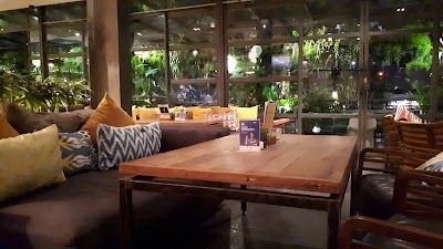 Photos of FJ'L Boutique